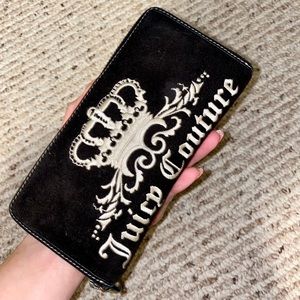Juicy Couture Zip Wallet